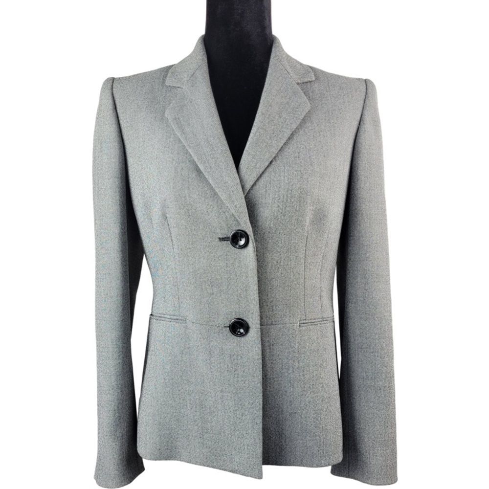 Kasper Woman’s light gray Classic blazer jacket two button closure size 4